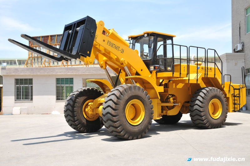 易游网页版28吨轮式叉装车通过福建省新产品新技术